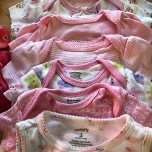 6 onesies , 0-3 mo summer bundle (3 for $15 )